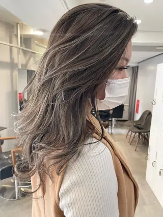 セミロング カラー パーマ ヘアアレンジ ネイル マツエク・マツパ 井上 一平のヘアスタイル