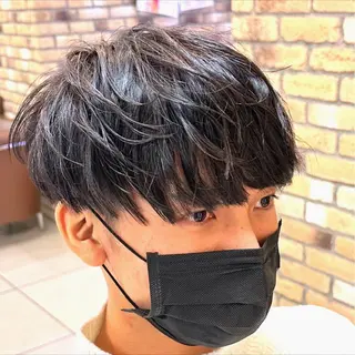 カラー メンズ メンズ特化シャドウパ ーマラウンドマッシュのヘアスタイル