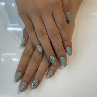 ネイル 鎌田 玲奈のネイルデザイン