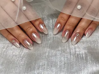 ネイル RUBYネイルサロン 9Caratsのネイルデザイン