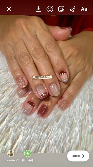 ミディアム カラー パーマ ヘアアレンジ キッズ ネイル マツエク・マツパ 荒木 莉奈のネイルデザイン