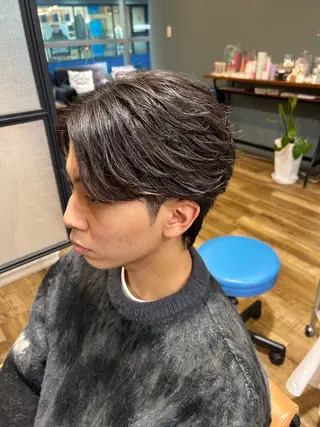 ミディアム パーマ メンズ 鶴田 将清のヘアスタイル