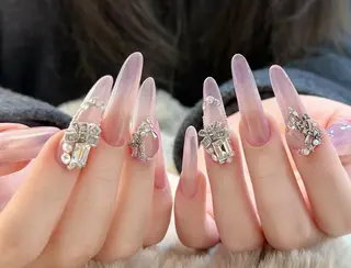 ネイル Pure&Rich Nailのネイルデザイン