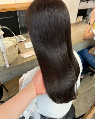 ミディアム カラー うる艶カラー /縮毛矯正✨レオンのヘアスタイル
