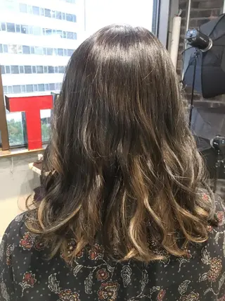 セミロング カラー パーマ 代表 中島貴志のヘアスタイル