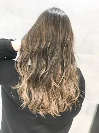 セミロング カラー ヘアアレンジ ネイル マツエク・マツパ 井上 一平のヘアスタイル