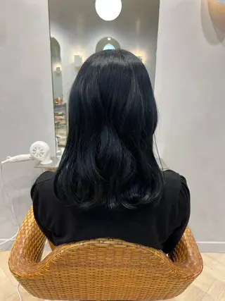 ミディアム カラー 竹内 亜由夢のヘアスタイル