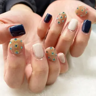 ネイル Laki nailのネイルデザイン