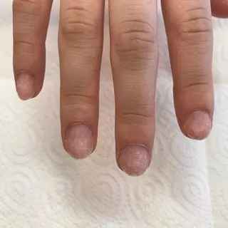 ネイル ネイルリボン 受付スタッフのネイルデザイン