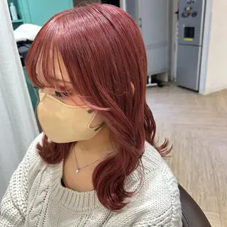 ミディアム カラー 砂野 真璃奈のヘアスタイル