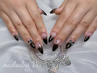 ネイル ✨Nailsalon Vi+✨のネイルデザイン