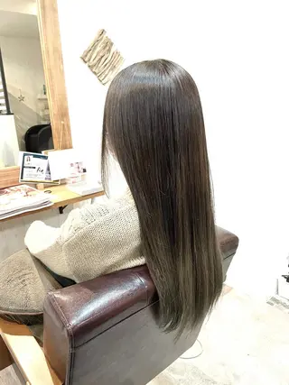 ロング カラー 小阪 将司のヘアスタイル