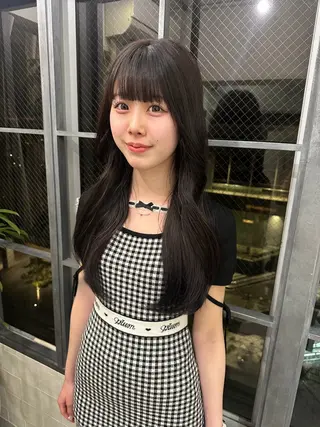 ロング レイヤーカット‎🤍 /ともえ🤎🧸のヘアスタイル