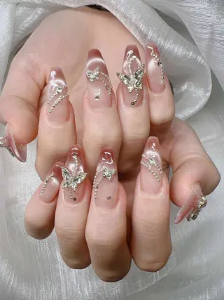 ネイル Lee Nailsのネイルデザイン