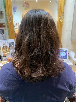 ミディアム パーマ 林 友美のヘアスタイル