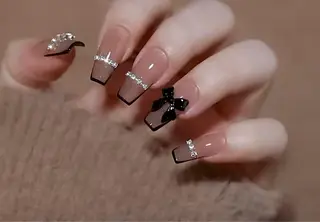 ネイル ISA_ BELLAのネイルデザイン