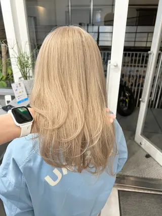 ミディアム カラー 🫧艶ダブルカラー ブリーチ🫧トモヤのヘアスタイル