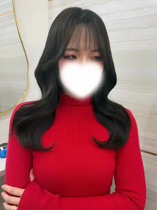 セミロング カラー 🏹あみ🏹暗髪 /オリーブ/髪質改善のヘアスタイル