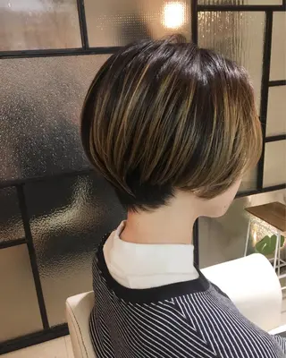 ショート 安永 涼のヘアスタイル
