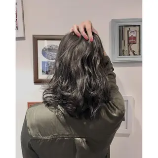 ミディアム カラー ヘアアレンジ . YUIのヘアスタイル