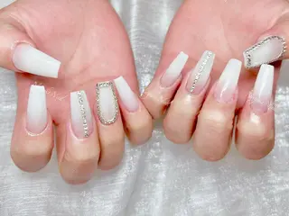 ネイル 🦋 Queenieのネイルデザイン