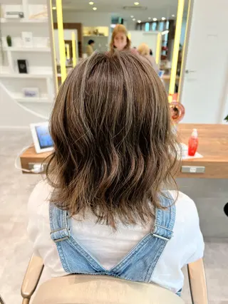 ミディアム カラー 一ノ瀬 蘭のヘアスタイル