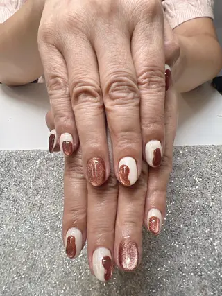 ネイル ガレンドウ 白澤 愛子のネイルデザイン