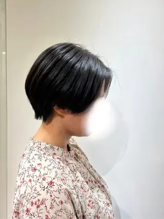 ショート ·.⟡ 福田 彩乃 透明感カラー🪄🩵のヘアスタイル