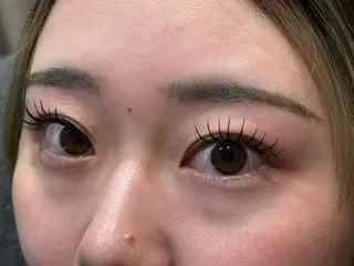 マツエク・マツパ Miyuu🎀カラー ・束感マツエク👀✨のマツエク・マツパデザイン