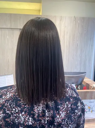 ミディアム 伊藤 未奈のヘアスタイル