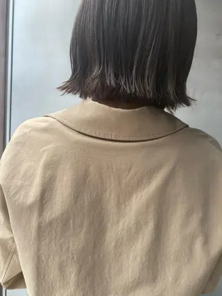 ミディアム カラー shiori ﾍﾞｰｼﾞｭｶﾗｰのヘアスタイル