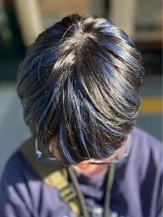 ショート カラー メンズ ルナ|縮毛矯正 ×デザインカラー🥝のヘアスタイル