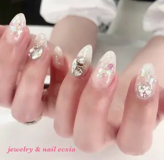 ネイル jewelry & nailecxia のネイルデザイン