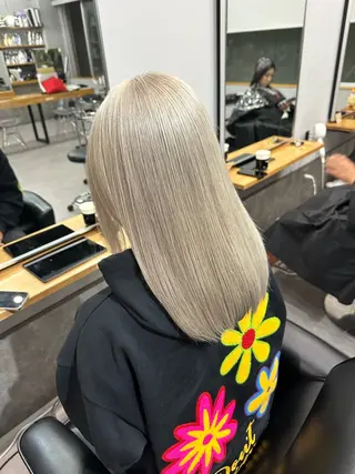 セミロング カラー kira/ブリーチ/ ハイトーン/烏丸のヘアスタイル