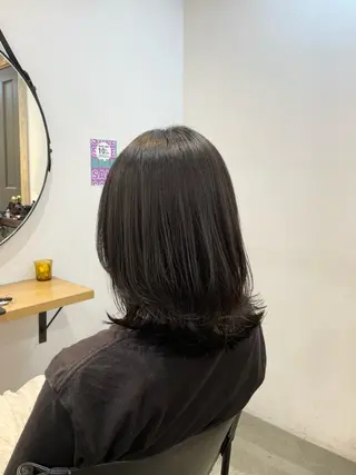 ミディアム 透け感カラー/レイヤ ーAI🪽🩵のヘアスタイル