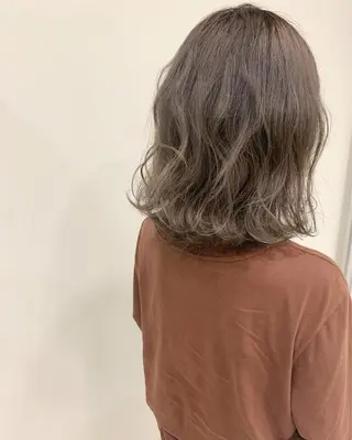 セミロング カラー SHU NTAのヘアスタイル