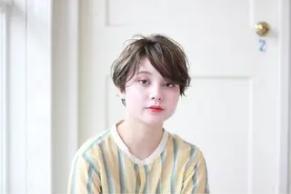 ショート コヤマ ナミのヘアスタイル