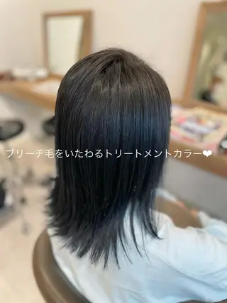 セミロング カラー やまこし 美裕樹のヘアスタイル