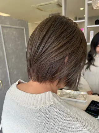 ショート カラー 渡辺　亮/ 白髪ぼかし/髪質改善のヘアスタイル