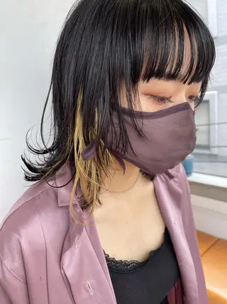 ミディアム カラー 💓パーマ，💗 レイヤーカットのヘアスタイル