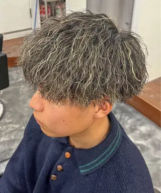 ショート 辻 日向のヘアスタイル