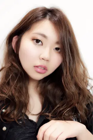 セミロング ヘアアレンジ ミドウチ アヤカのヘアスタイル