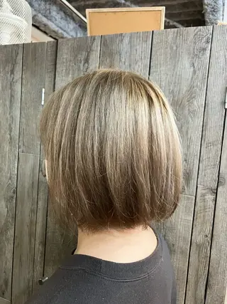 カラー 鈴木 小百合のヘアスタイル