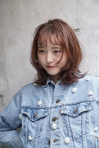 ミディアム カラー ズミ/レイヤー🦖艶 カラー/Wカラーのヘアスタイル