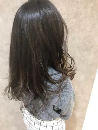 セミロング ショート／透明感 カラー加治竜汰💡のヘアスタイル