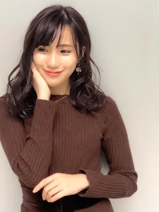 セミロング カラー ヘアアレンジ 能登谷 きよのヘアスタイル