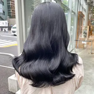 ロング カラー ヘアアレンジ 🩵色落ち可愛い 寒色カラー🩵のヘアスタイル