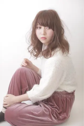 セミロング カラー 髪質改善×レイヤー 高嶋のヘアスタイル