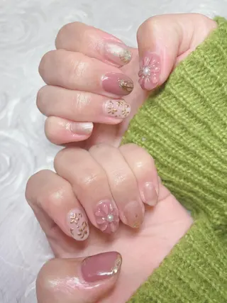 カラー 芦辺 香奈のネイルデザイン