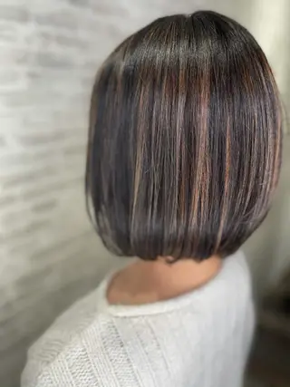 ショート カラー 平田 怜のヘアスタイル